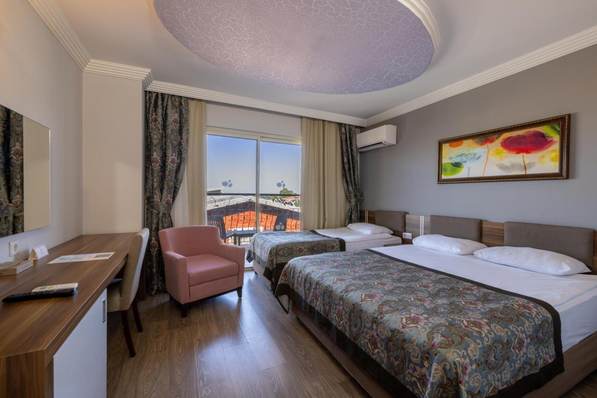 Crystal Aura Beach Resort & Spa Kemer Exterior photo