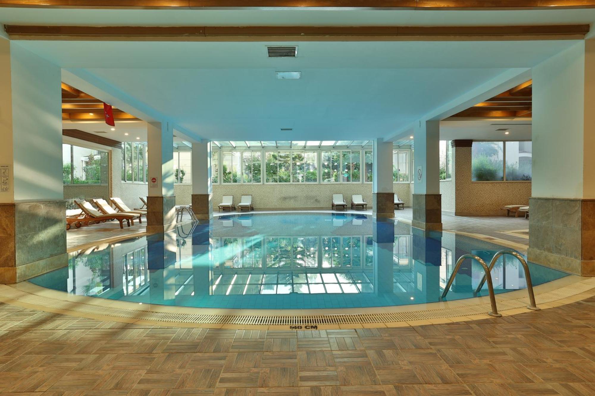 Crystal Aura Beach Resort & Spa Kemer Exterior photo