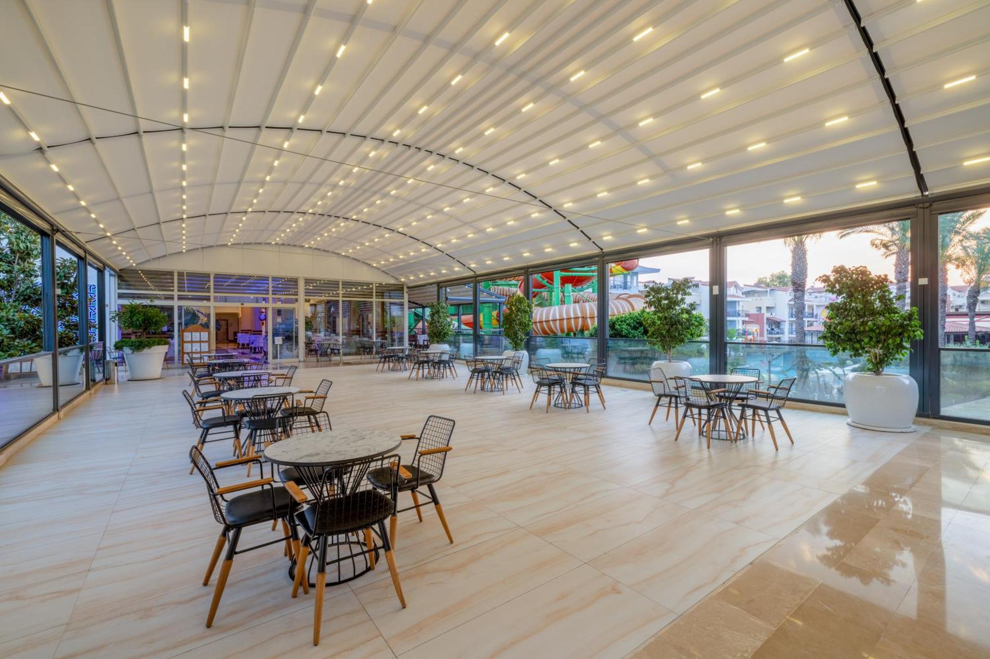Crystal Aura Beach Resort & Spa Kemer Exterior photo