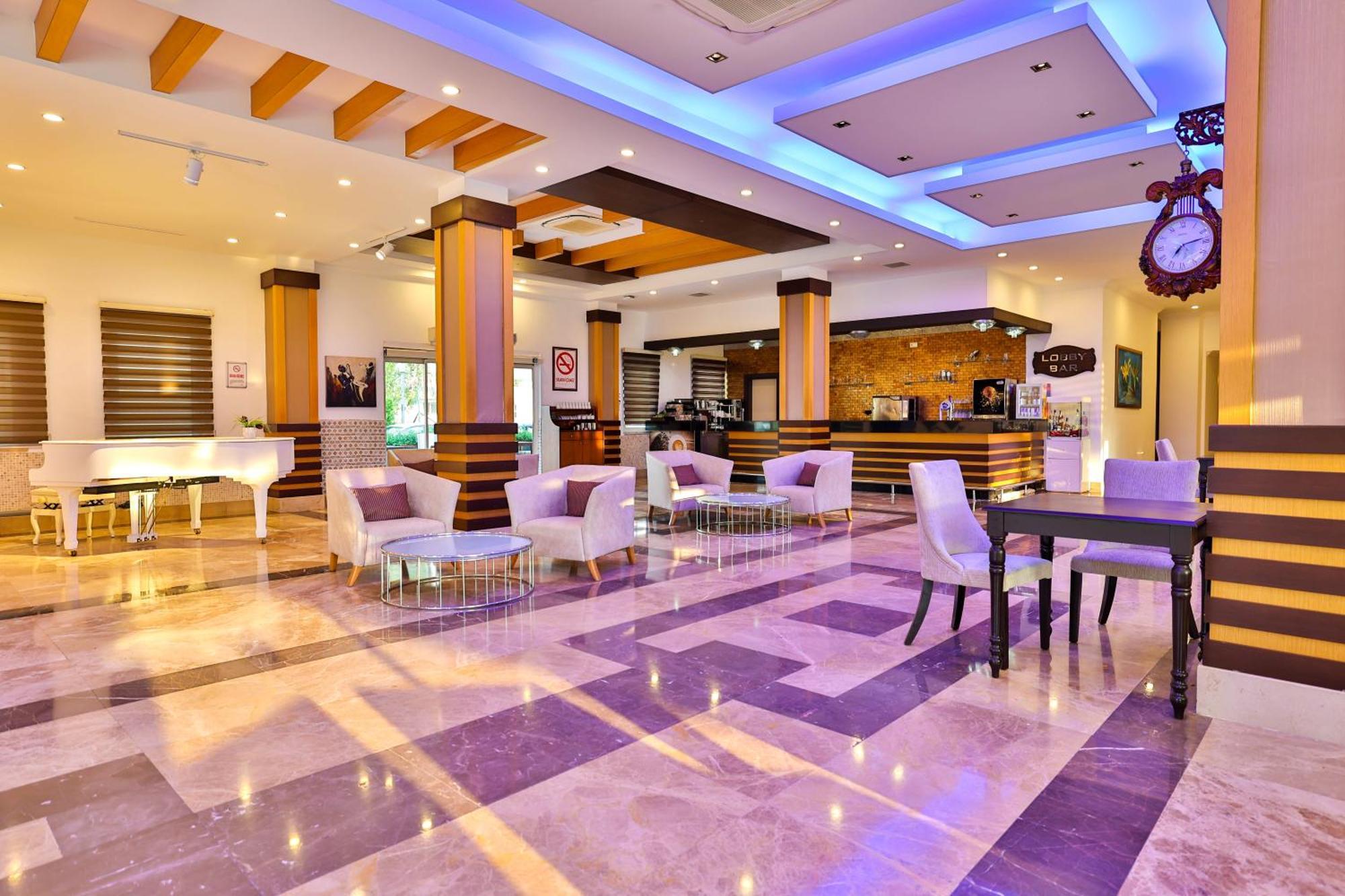 Crystal Aura Beach Resort & Spa Kemer Exterior photo
