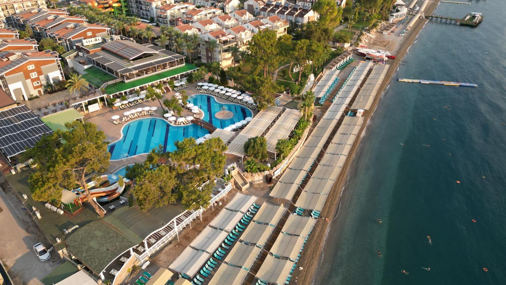 Crystal Aura Beach Resort & Spa Kemer Exterior photo