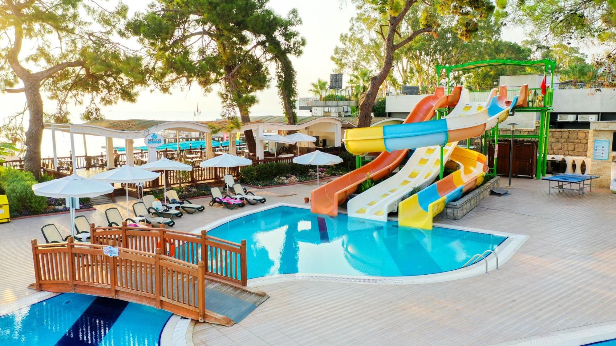 Crystal Aura Beach Resort & Spa Kemer Exterior photo