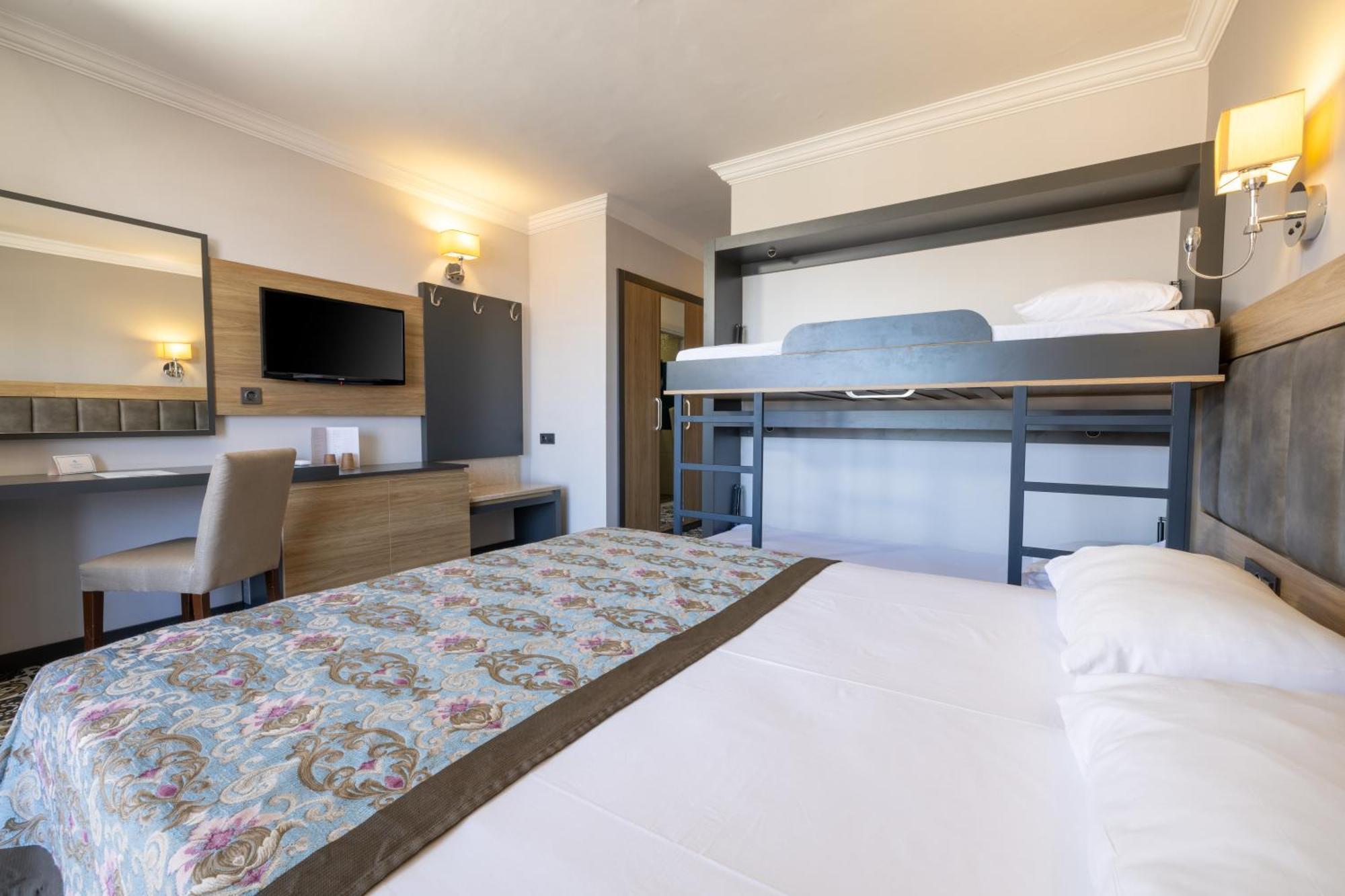 Crystal Aura Beach Resort & Spa Kemer Exterior photo